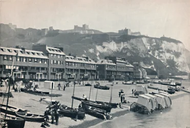 Dover - Die Parade, mit Dover Castle, 1895