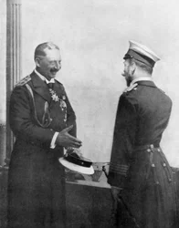 Kaiser Wilhelm II. von Deutschland begrüßt Zar Nikolaus II. von Russland vor dem Ersten Weltkrieg