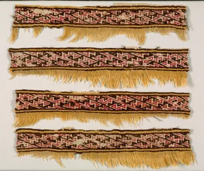 Vier Randstreifen, ca. 1100-1400