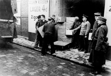 Deutsches Versorgungsdepot, besetztes Paris, Februar 1941