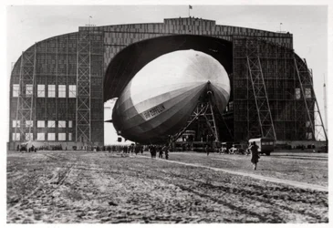 Graf Zeppelin an der mobilen Ankerstange, Lakehurst, New Jersey, USA, 1930, 1933