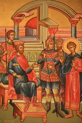 Griechisch-orthodoxe Ikone, die einen Märtyrer mit einem römischen Gouverneur darstellt, Thessaloniki, Griechenland