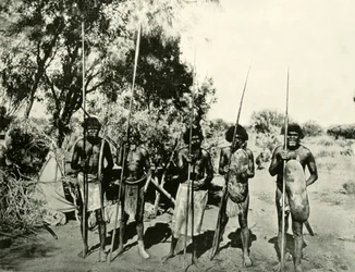 Gruppe von Aborigines-Männern, Queensland, Australien, 1901