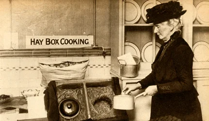 Heubox-Kochen, Erster Weltkrieg, 1914-1918, 1933
