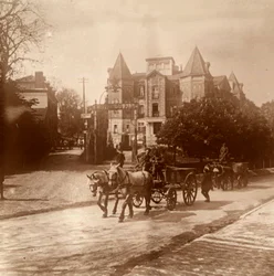 Pferdegezogener Krankenwagen, Belgien, um 1914-1918