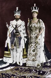 Im Frühjahr 1910 starb König Edward VII., im März 1911 wurde König Georg V. gekrönt, 1911, 1945