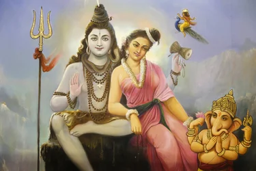 Jalaram Prathna Hindu-Tempel, Leicester. Fresko, das Shiva, Parvati und Ganesh darstellt. Vereinigtes Königreich