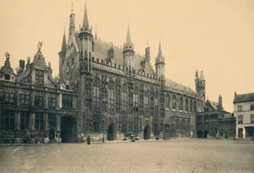Justizpalast, Rathaus und Kapelle des Heiligen Blutes, ca. 1910