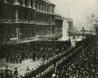 König George VI. bei der Teilnahme an der Waffenstillstandszeremonie am Kenotaph, Whitehall, 11. November 1936, 1937