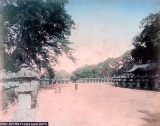 Laternen am Zojoji im Shiba Park, Tokio