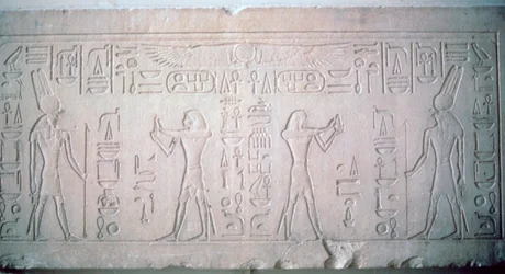 Sturz von Senusret III, der Pharao macht Opfergaben an den Gott Montu, 12. Dynastie