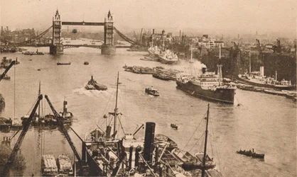 London - Tower Bridge und das Pool, ca. 1910
