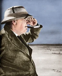 Mr. Churchill erspäht den Feind, 1943