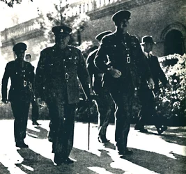 Herr Churchill besucht Teheran, Persien, 1. Dezember 1943, 1945