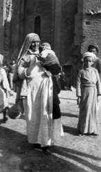Muslimische Frau und Kind, Irak, 1917-1919