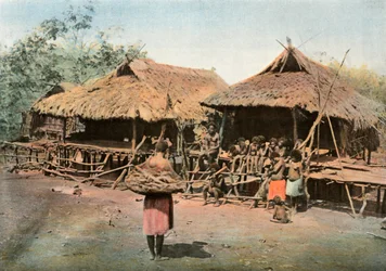 Neuguinea. Karapuna. Eingeborenendorf