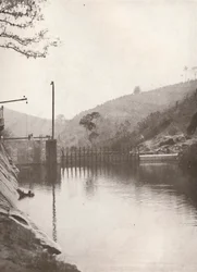 Pirahy-Ableitungsdamm flussaufwärts der Rio Light and Power Works, 1914