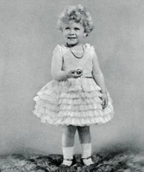 Prinzessin Elizabeth im Alter von zwei Jahren, 1928, 1937