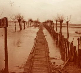 Eisenbahnlinie, Nieuwpoort, Flandern, Belgien
