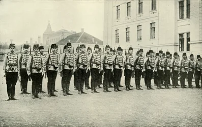 Serbische Kavallerie auf Parade, 1919