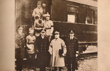 Unterzeichnung des Waffenstillstands zur Beendigung des Ersten Weltkriegs, 11. November 1918, 1935