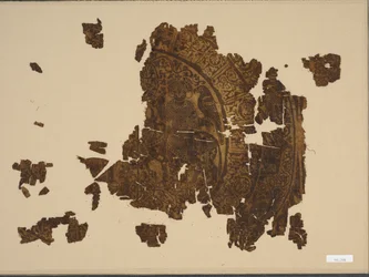 Seidenfragment mit Falkner auf einem Stier, 1000er-1100er Jahre