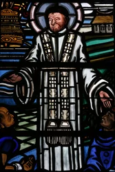 Buntglasfenster. Heiliger Vinzenz von Paul, Paris, Frankreich