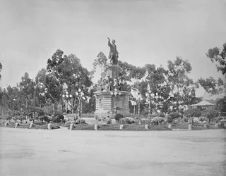 Statue von Kolumbus auf dem Paseo, Stadt Mexiko, um 1897