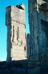 Steinrelief vom Eingang zur Halle der 100 Säulen, Persepolis, Südiran, um 500 v. Chr.