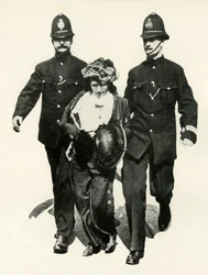 Suffragette wird verhaftet