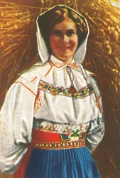 Schwedische Frau in traditioneller Tracht, ca. 1928