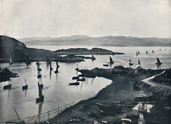 Tarbert - Fischerboote fahren aus