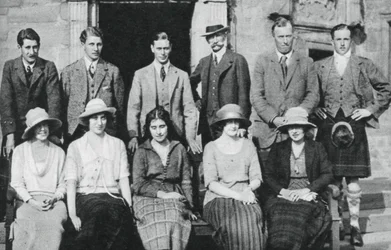 Der Herzog von York mit der Jagdgesellschaft des Earl of Strathmore, Schottland, 1921