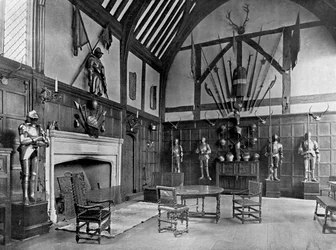 Die Halle in Ockwells Manor, Berkshire, 1905