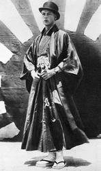 Der Prinz von Wales im japanischen Kostüm, Japan, 1922