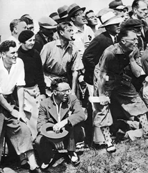 Der Prinz von Wales raucht eine Pfeife bei der Open Golf Championship, St. Andrews, ca. 1930er Jahre