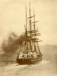 Die Terra Nova, ein berühmter Walfänger, der an mehreren britischen Antarktis-Expeditionen teilgenommen hat, um 1900