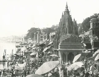Der Vishnu-Teich und Ghat, Benares, Indien, 1895