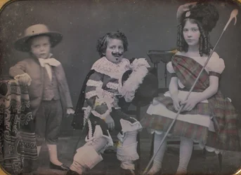 Drei Kinder in Kostümen, 1850er Jahre