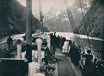Touristen-Dampfer im Troldfjord, 1914