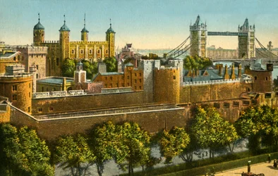 Tower Bridge und der Tower of London, ca. 1910