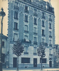 Fassade eines Stadthauses, um 1900