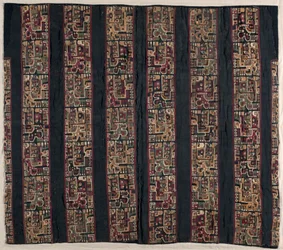 Tunikenfragmente mit Vogelköpfigem Wesen, 600-1000