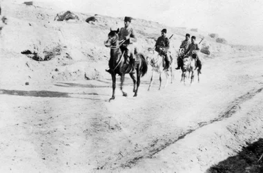 Türkische Soldaten verlassen Mosul, Mesopotamien, Erster Weltkrieg, 1918