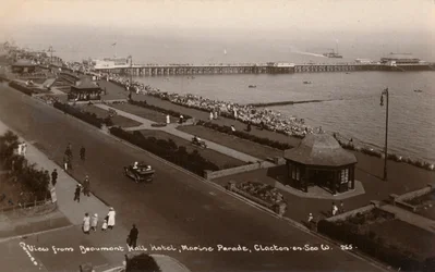 Blick vom Beaumont Hall Hotel, Marine Parade, Clacton-on-Sea, ca. 1925