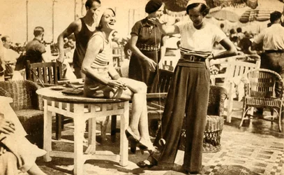 Frauen mit Yo-Yos, 1932