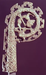 Geschnitzter Griff eines Bischofsstabs, Knochen