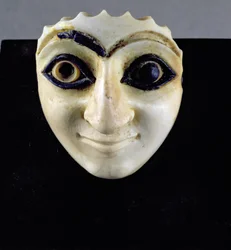 Kopf einer Figur aus dem Tempel von Nini-zaza, Mari, 2600 v. Chr.