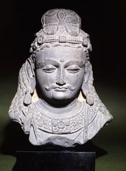 Großer Kopf eines Bodhisattva mit gesenktem Ausdruck, 2.-3. Jahrhundert