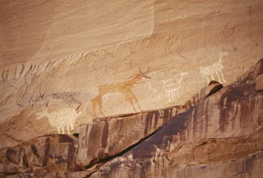 Tierfiguren, Felsmalereien von Navajo-Künstlern, Canyon de Chelly National Monument, Navajo-Indianerreservat, Arizona, USA